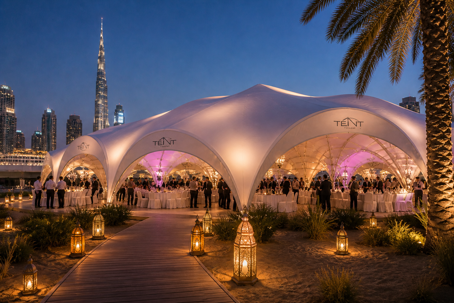 Outdoor event tents in UAE desert providing climate protection, structured event zones and premium atmosphere for weddings and large-scale events