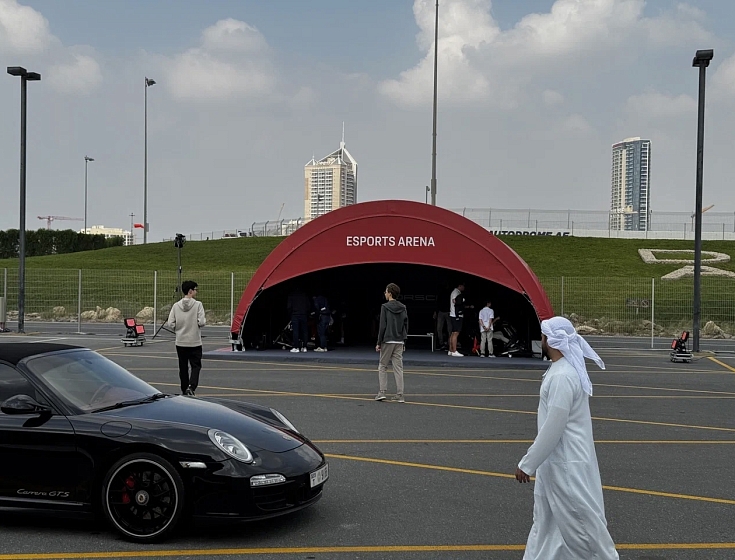 The arch gate tent for Porsche Carrera cup Middle East