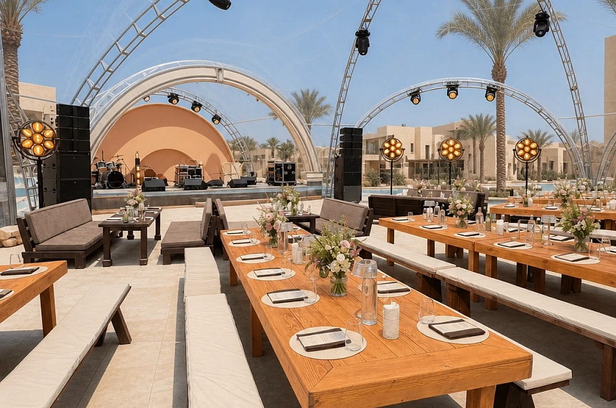 خيمة ARCH HEXA RT260/10 بسقف شفاف لفعالية خاصة