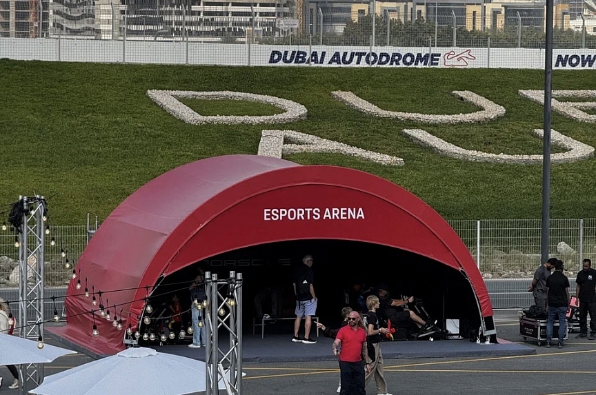 The arch gate tent for Porsche Carrera cup in Dubai