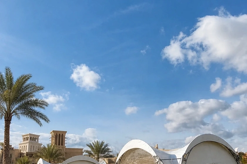 بنية خيام بمساحة 650 م² لفعالية مؤسسية