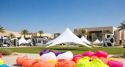 تهيئة خيام فعاليات بمساحة 3000 م² لمهرجان يستقبل 5000 ضيف