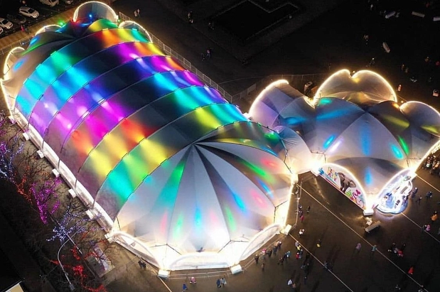 Arch tent for ice rink in Eastern Europe