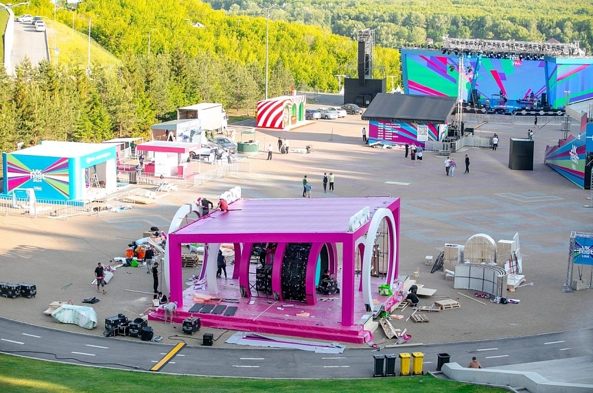 Aerial filming of branded structures for major retail spaces