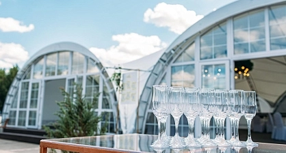 Arch tent for wedding banquet