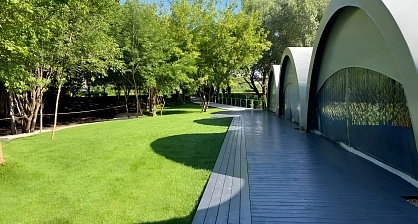 Event tent with internal support frame