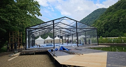 Professional installation of the gable structure by the lake