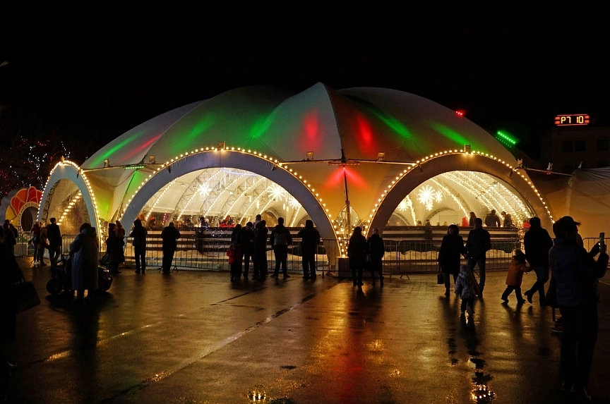 Mobile ice rink in Eastern Europe