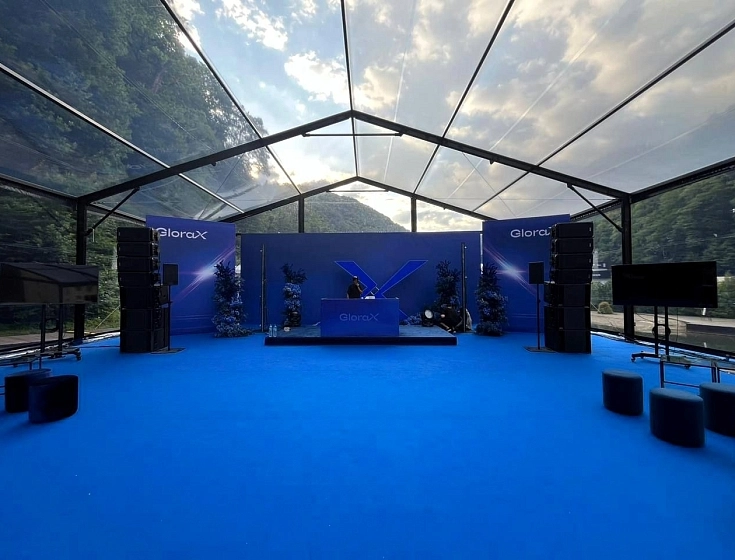 The Black Transparent Double-Pitched Tent for Glora-X 