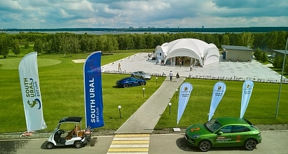 HEXA arch tent 290/8/8X1 – prestige exhibition tent rental