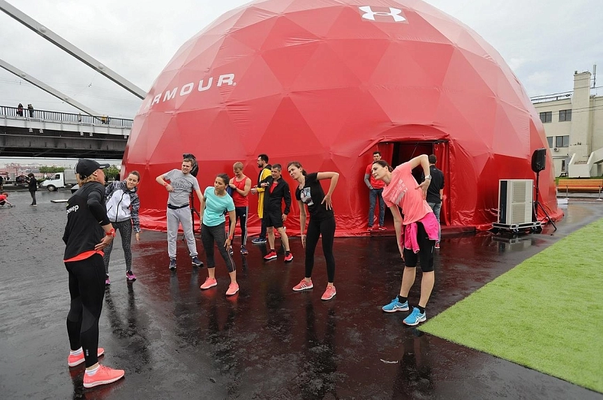 Sports event dome tent exterior – TentProject for Under Armour launch