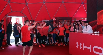 Defying gravity dome experience – Under Armour x TentProject collaboration