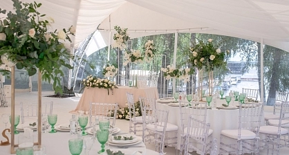 Table setting and interior decor of the tent