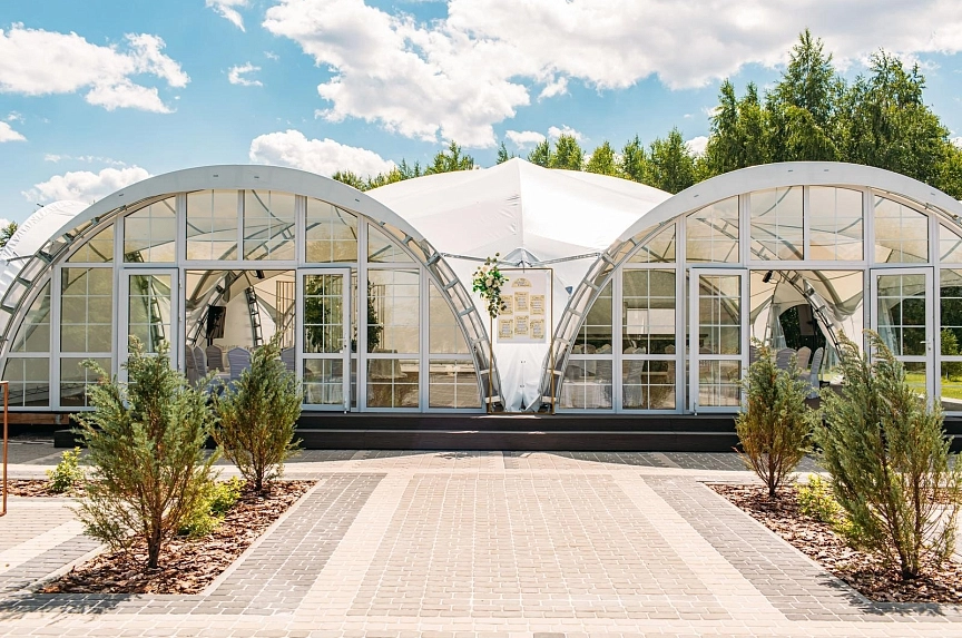 Arch tent for weddings